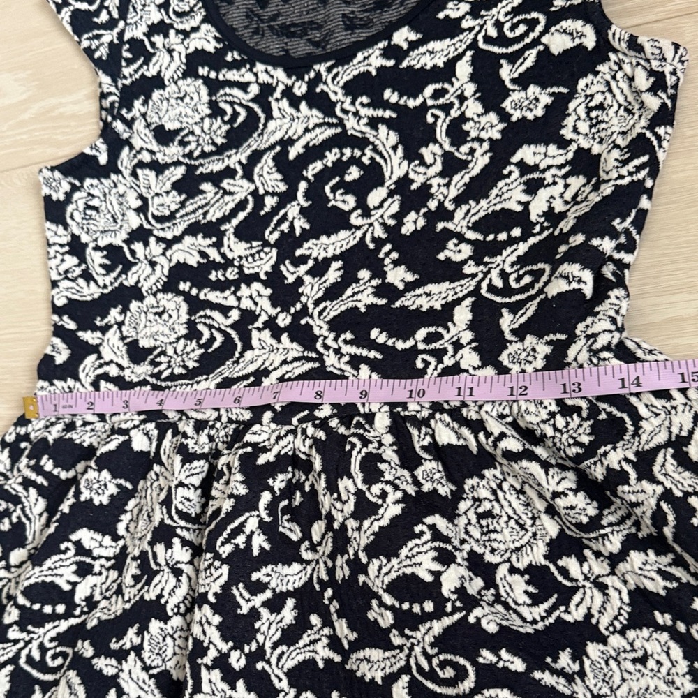 Glamorous Navy Blue and White Floral Paisley Patterned Dress - Picture 5 of 7